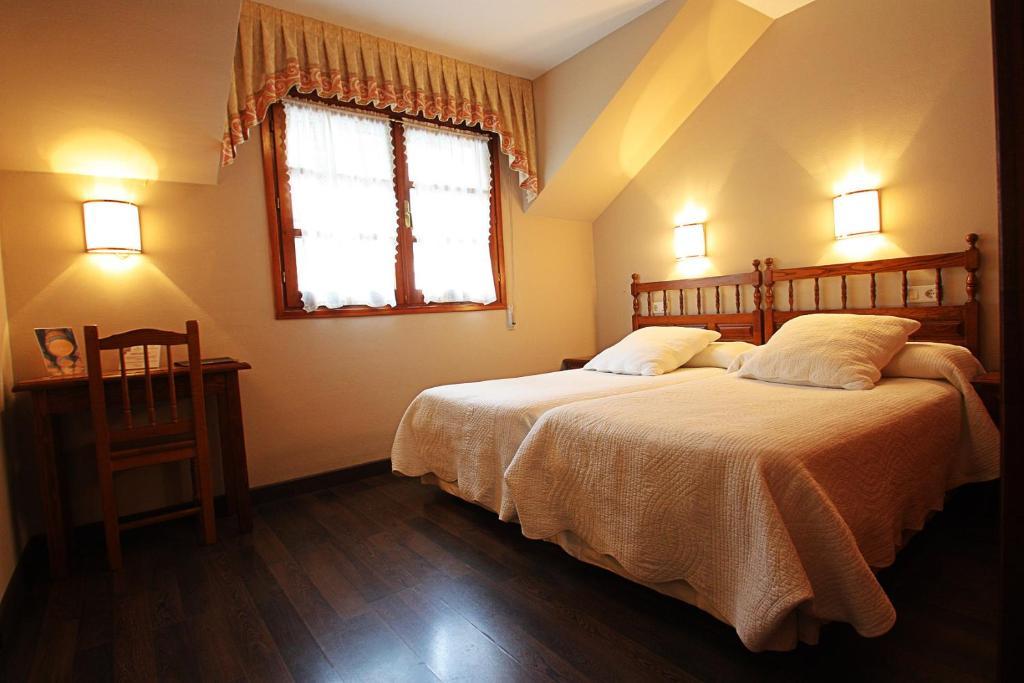Hostal Restaurante Mendez Villafranca Del Bierzo Quarto foto