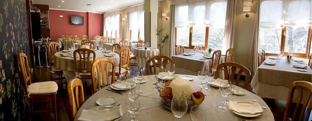 Hostal Restaurante Mendez Villafranca Del Bierzo Exterior foto